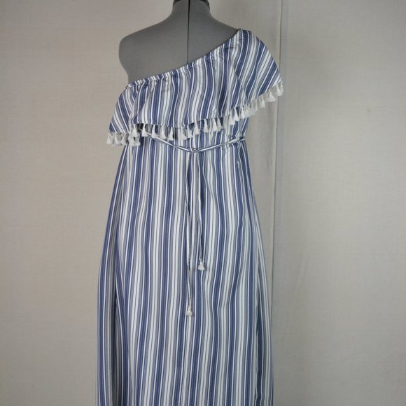 Isabel Maternity | One- shoulder  ruffle  Dress size small  stripe - Picture 4 of 10